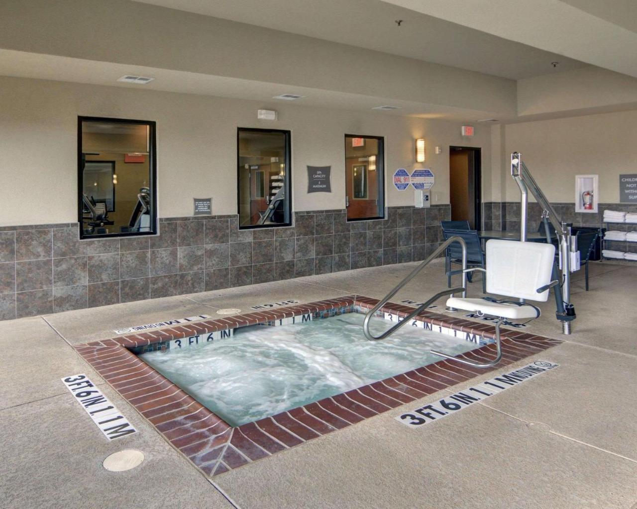 Comfort Suites Near Northeast Mall North Richland Hills Exterior foto